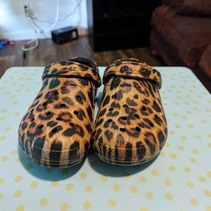 Leopard print fuzzy Crocs